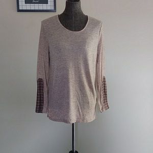 {Very J} Tan Long Sleeve Shirt Medium